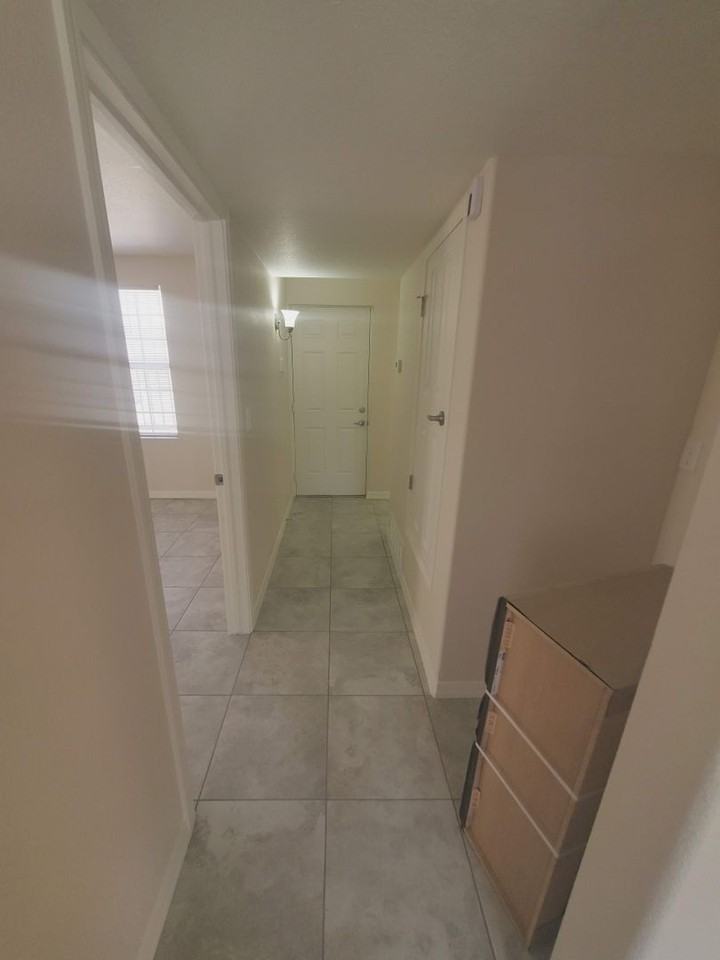 185 N Awbrey Apartments in Sambrano, El Paso, TX 79905 Zumper