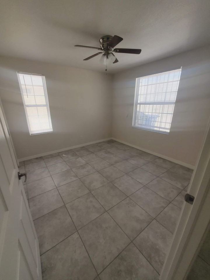 185 N Awbrey Apartments in Sambrano, El Paso, TX 79905 Zumper