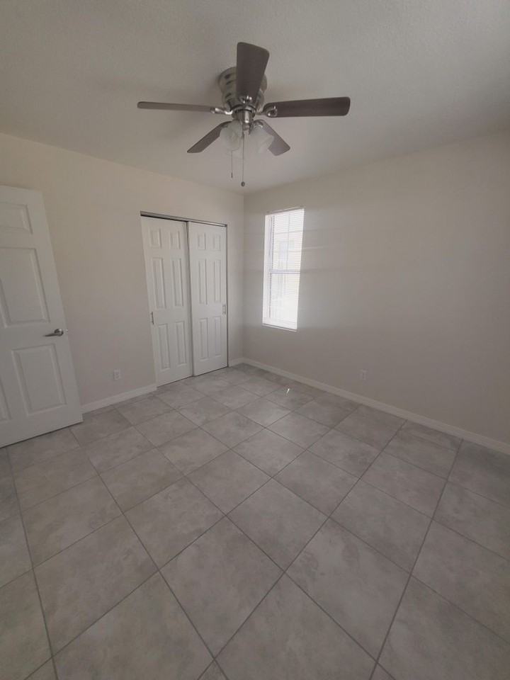 185 N Awbrey Apartments in Sambrano, El Paso, TX 79905 Zumper