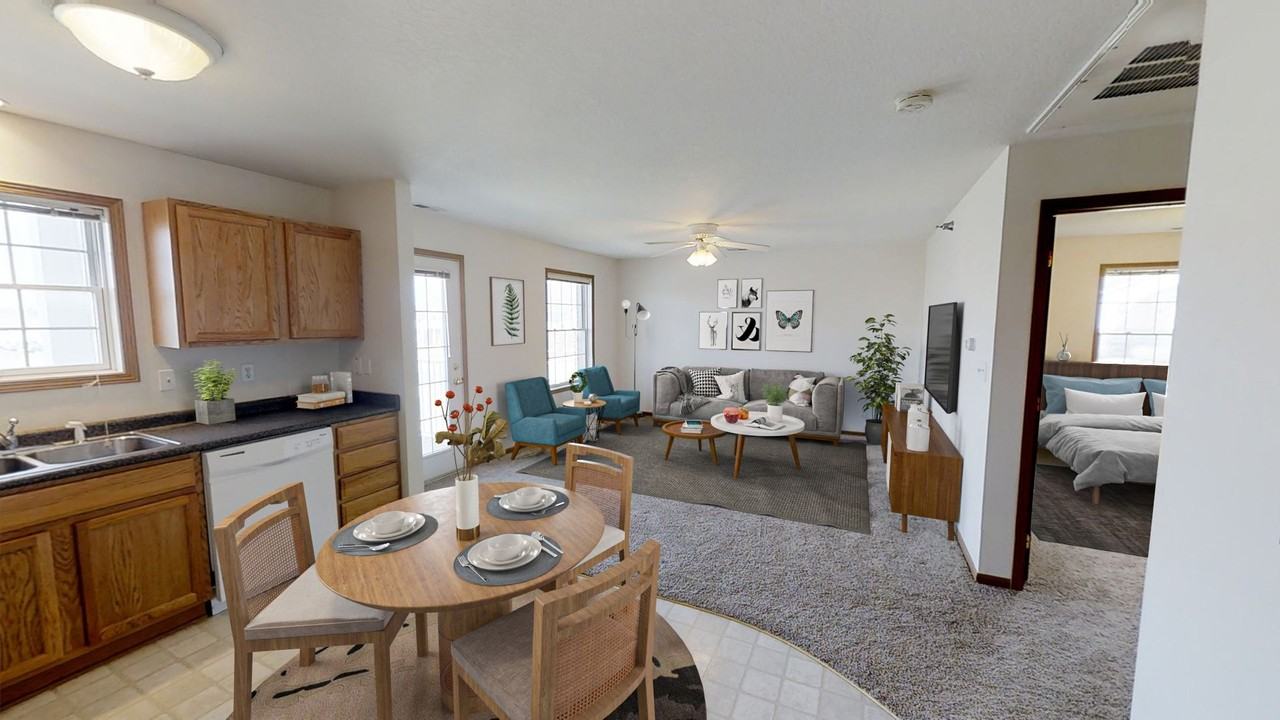 1327 Walton - Photo 4 of 17