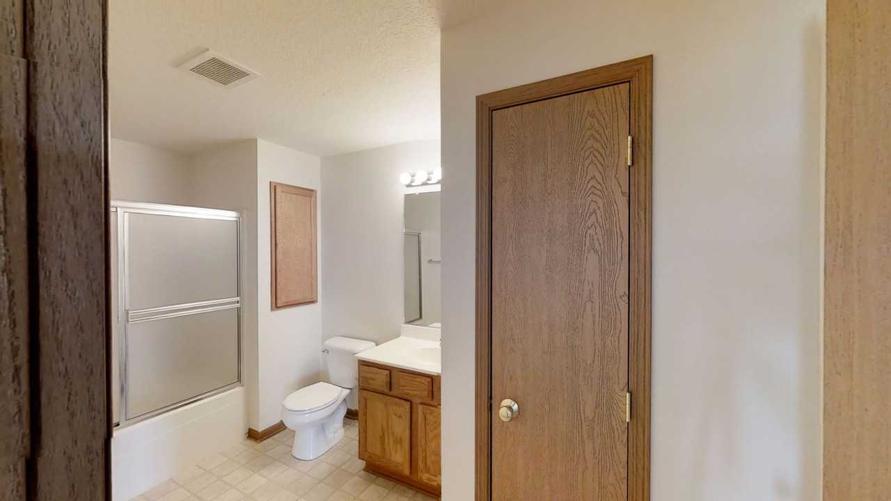 1327 Walton - Photo 5 of 17