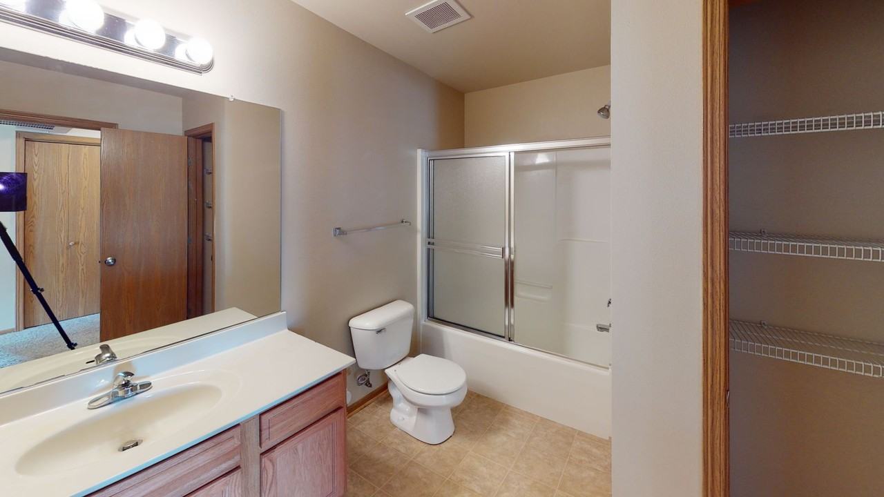 1409 Walton - Photo 7 of 23