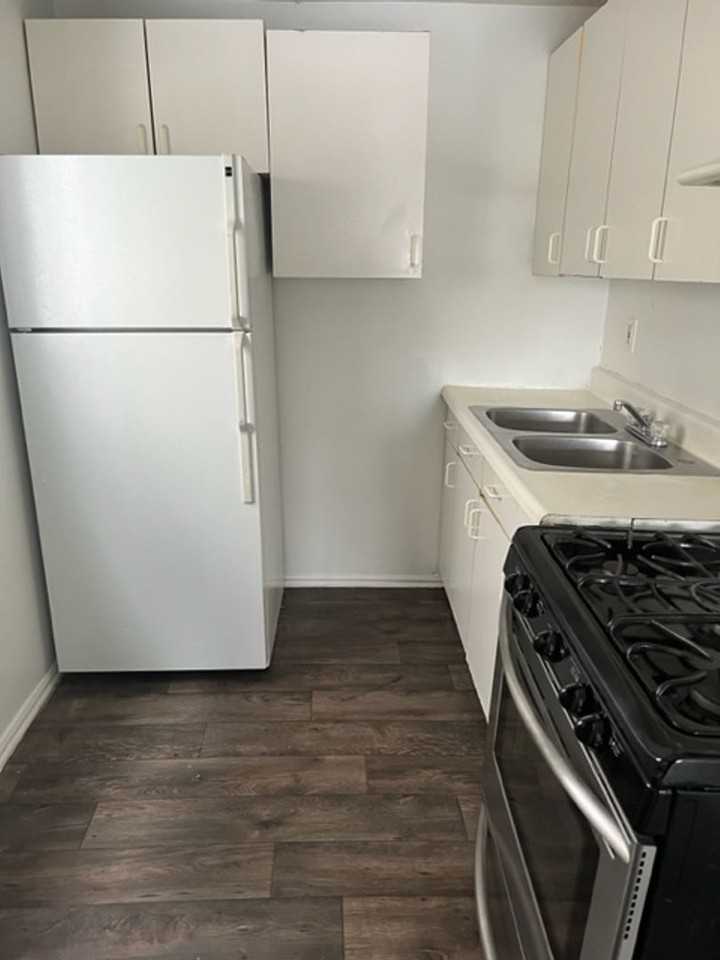 Updated apartment - Photo 4 of 14