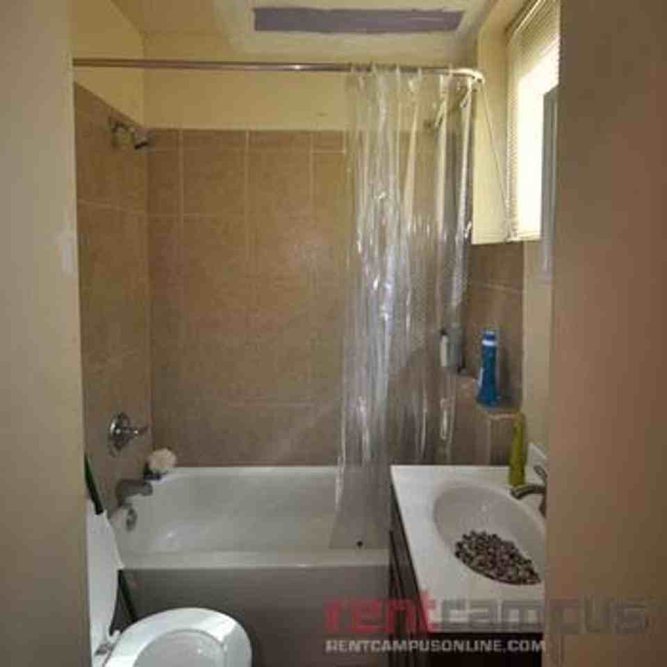 1517 N 15th St. - Photo 3 of 9