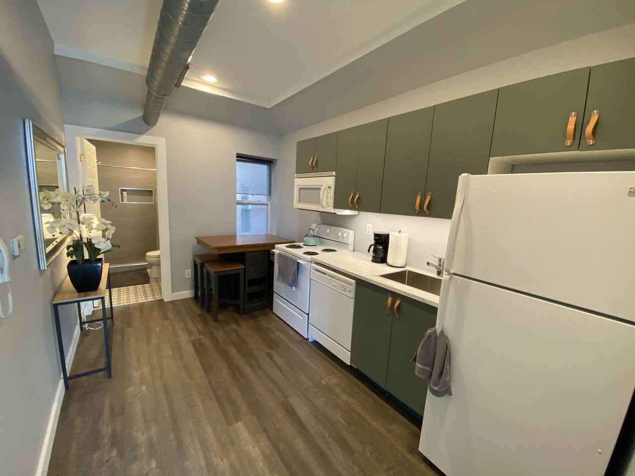 1535 W Poplar St. - Photo 7 of 12