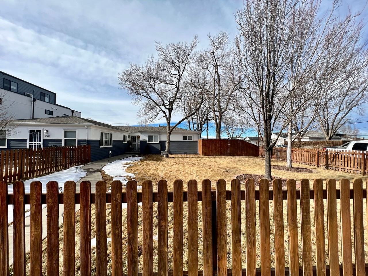 3003 S Fox St - Photo 3 of 24