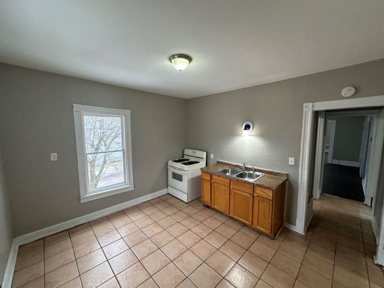 138-140 E Chambers St. (Duplex) - Photo 2 of 14