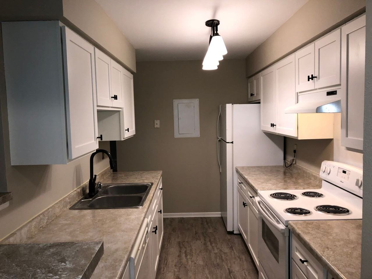 Riverfront Apartments - Photo 4 of 5