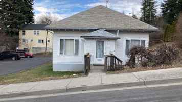 featured image of 230 Se Pine St