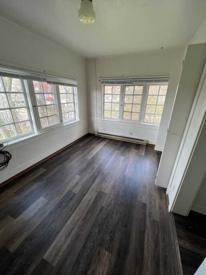 625 NE Maiden Lane - Photo 7 of 13