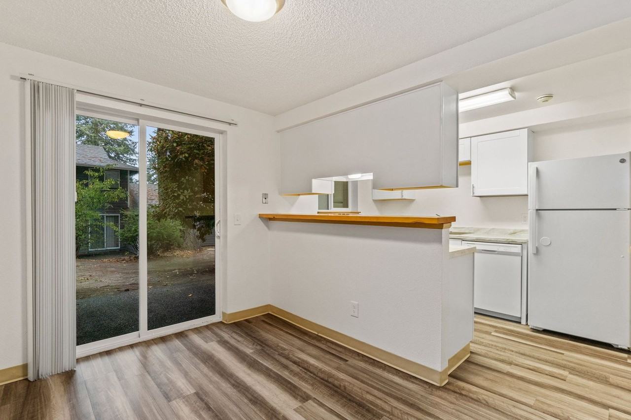 801 Israel Road SW - Photo 2 of 33