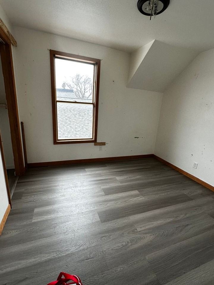 321 S 18th St - Photo 2 of 14