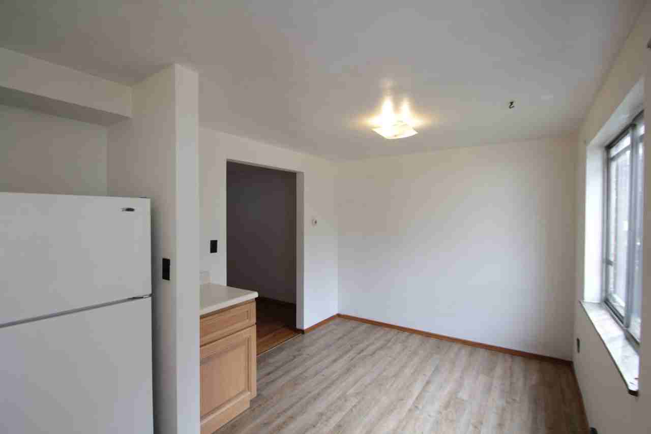 419 Franklin Avenue - Photo 3 of 17