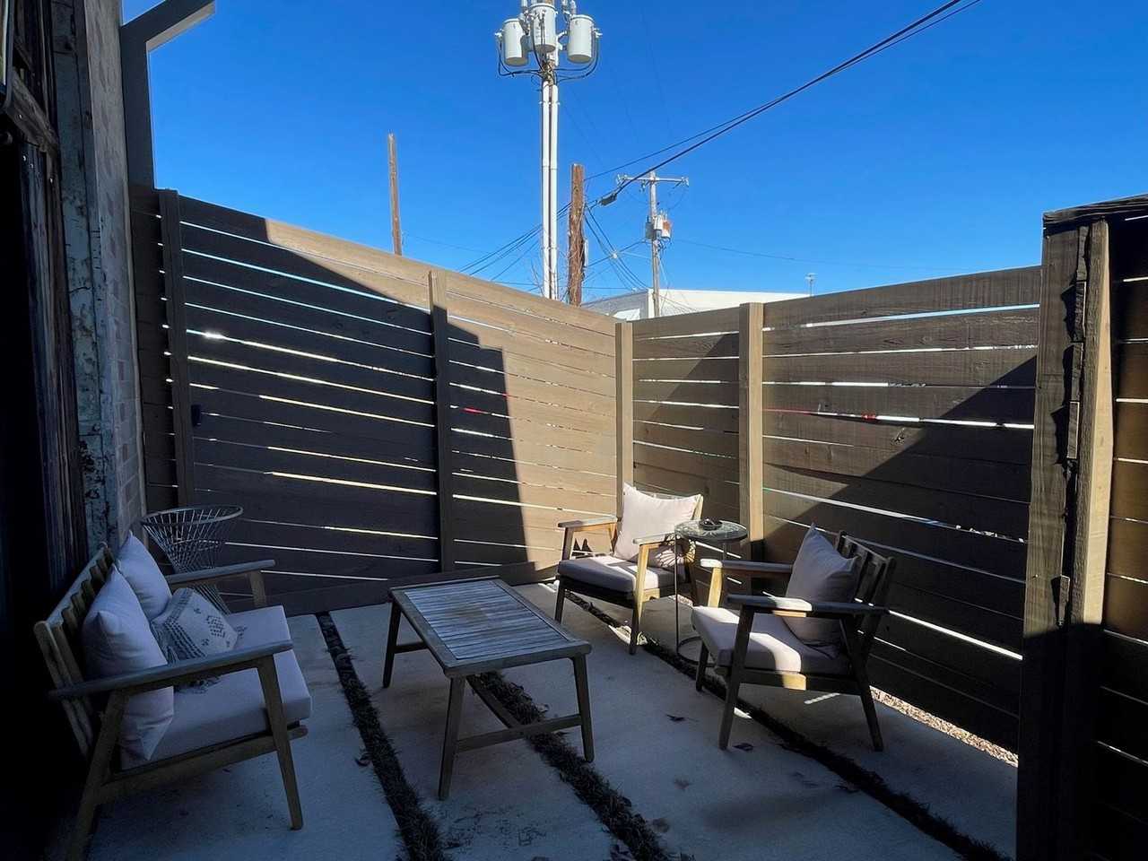 1020 E. 6th St - Photo 2 of 15