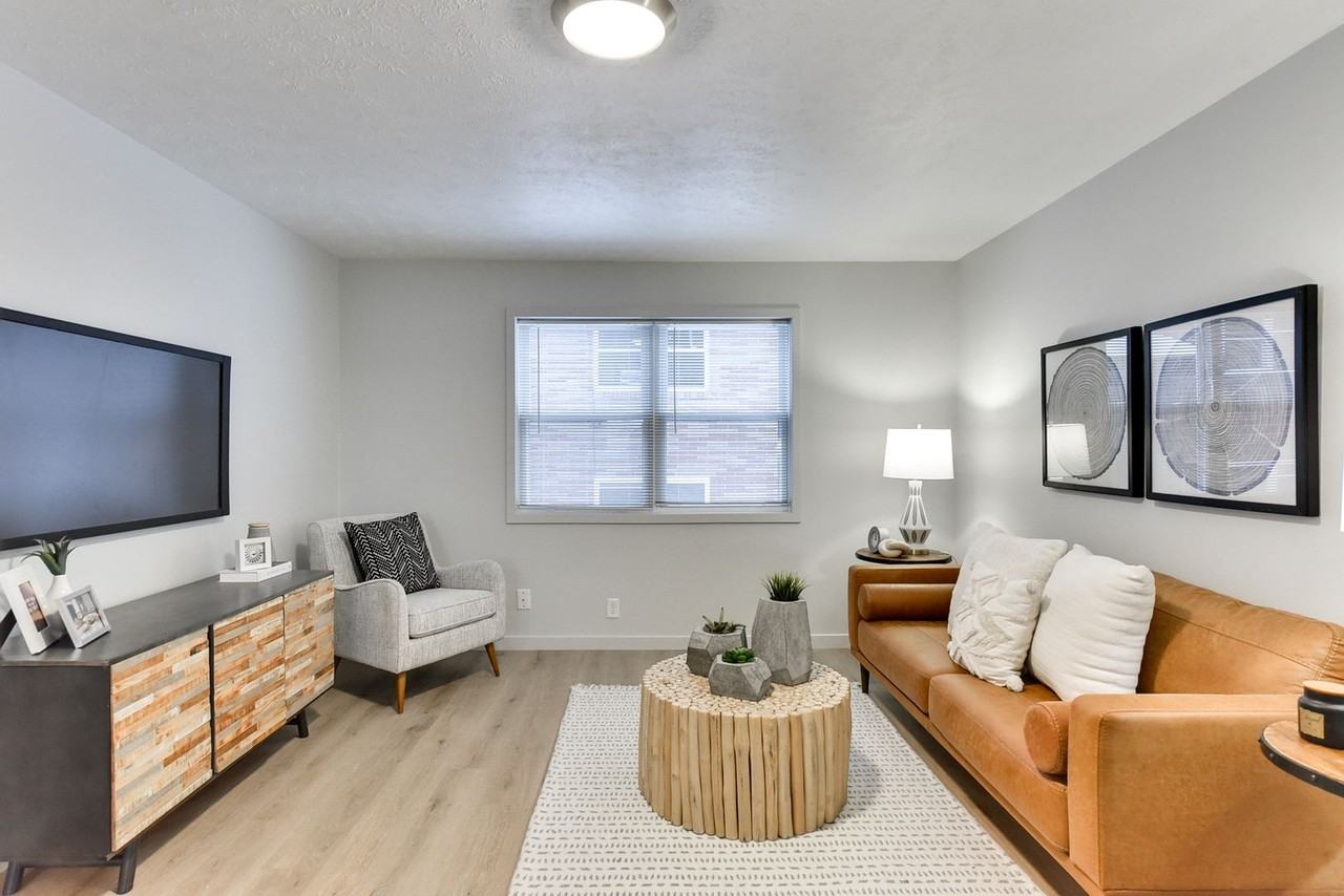 4605 California St - Photo 3 of 28