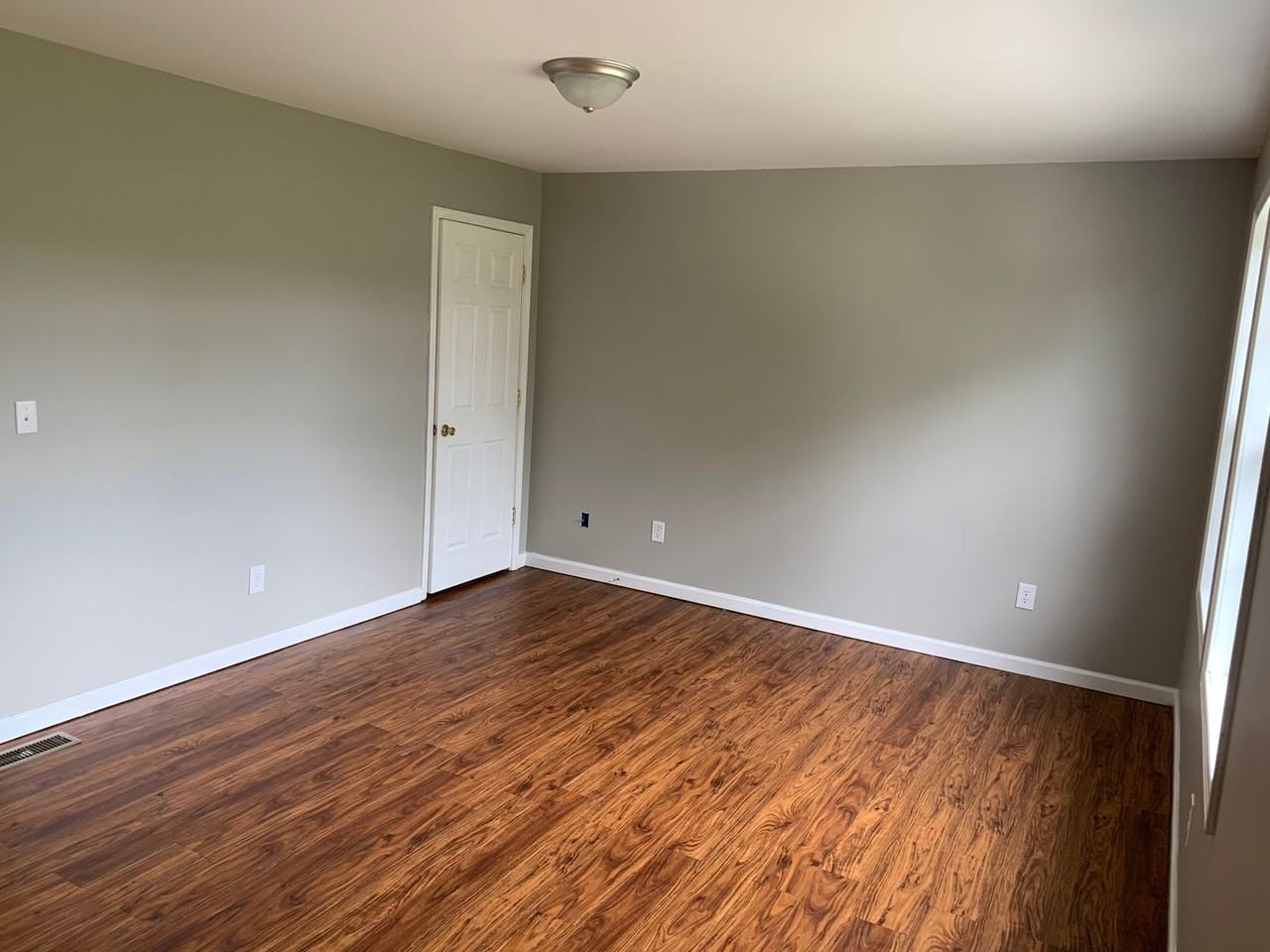 Mill Creek Duplex 2 - Photo 2 of 27