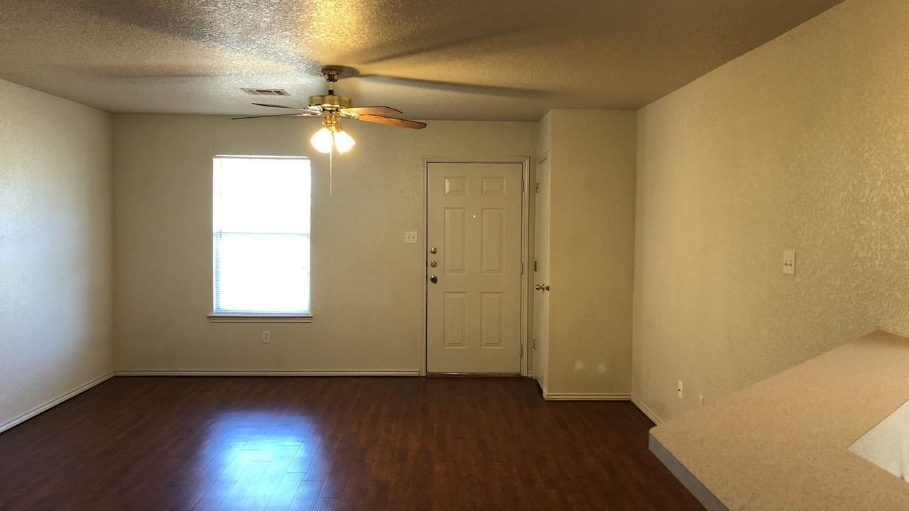 2700 Alma Drive (A/B) - Photo 2 of 21