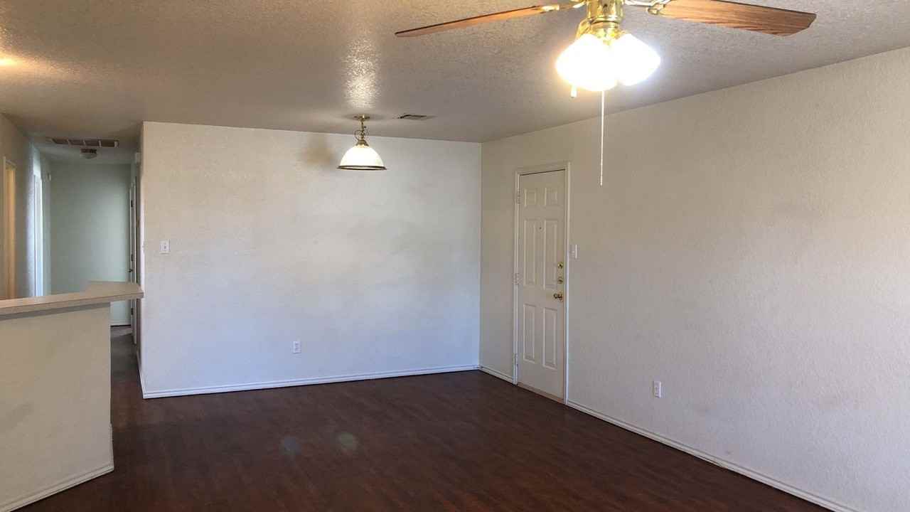 2700 Alma Drive (A/B) - Photo 3 of 21