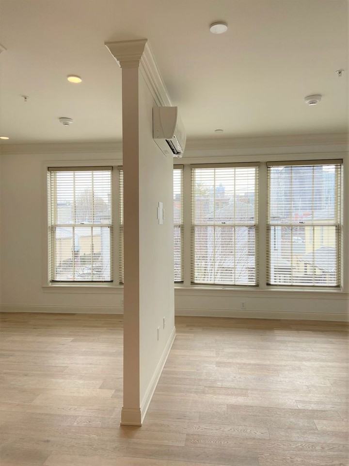 40 Lincoln - Photo 2 of 29