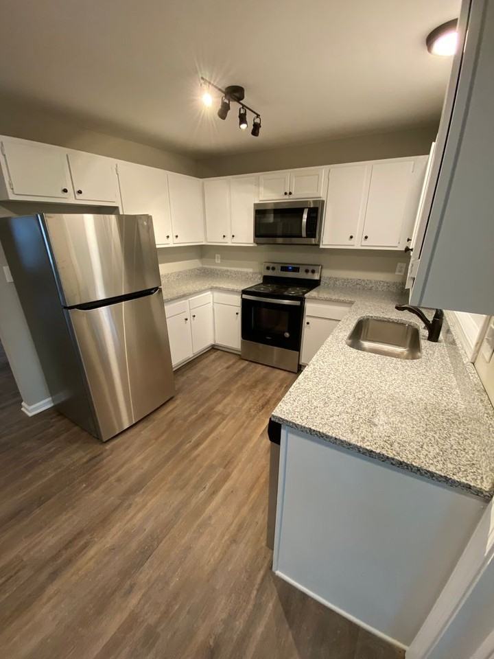 Sandburg 143 - Photo 5 of 17