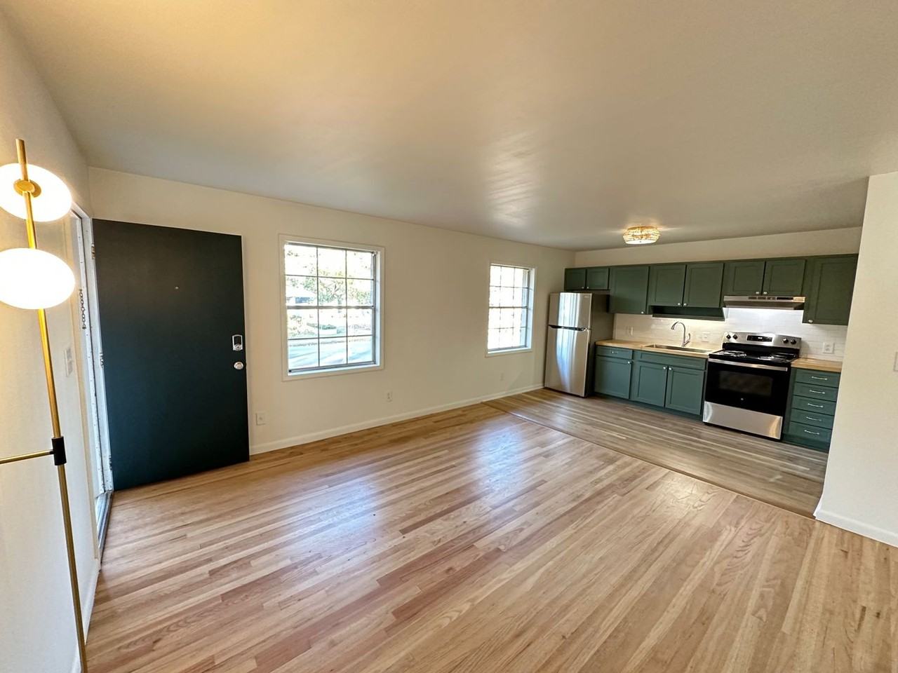 The Flats at Oglethorpe - Photo 2 of 13