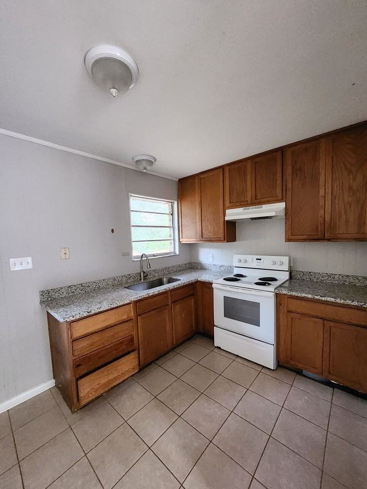 Applegate Apartments - Photo 4 of 22