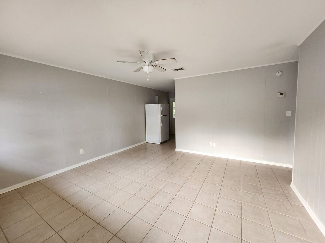 Applegate Apartments - Photo 5 of 22