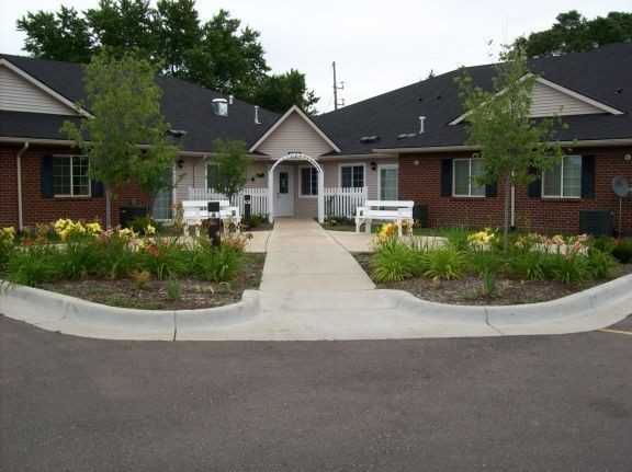 325 South Street - Photo 2 of 22