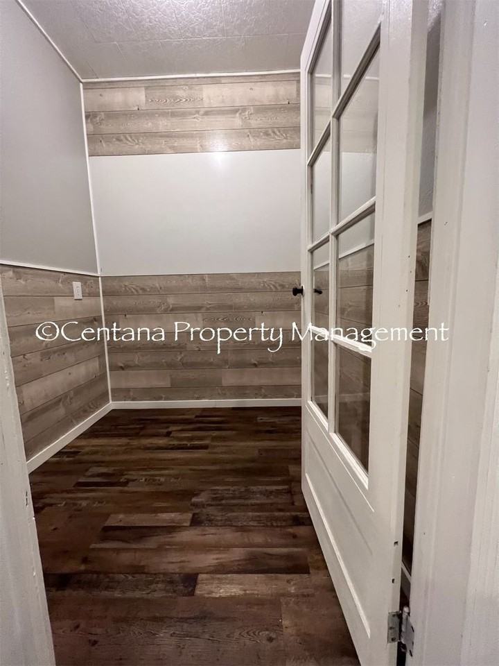 531 S Dakota St - Photo 3 of 25