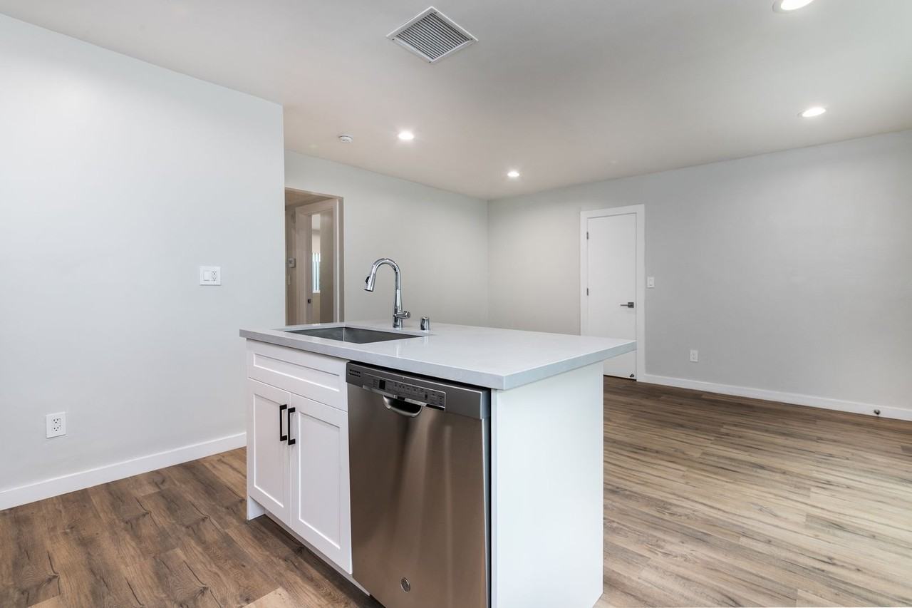 1282 W 29th Street - Photo 7 of 13