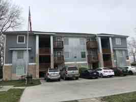 featured image of 422 W 5th St