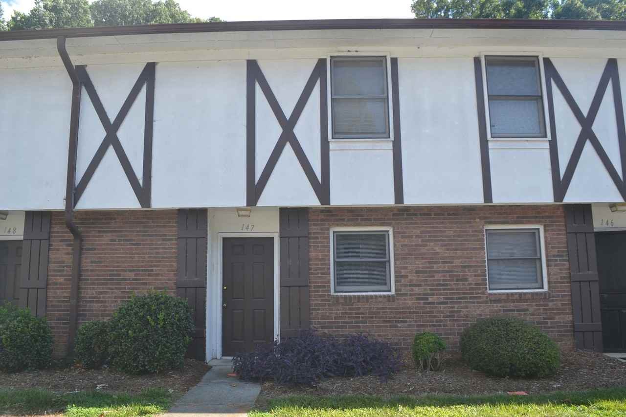 1108 Tiger Blvd #147 - Photo 2 of 10