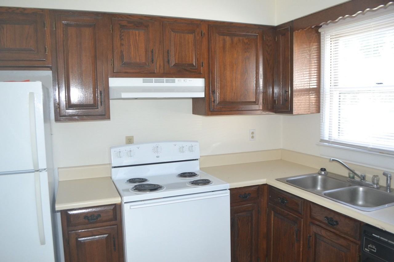 1108 Tiger Blvd #147 - Photo 6 of 10