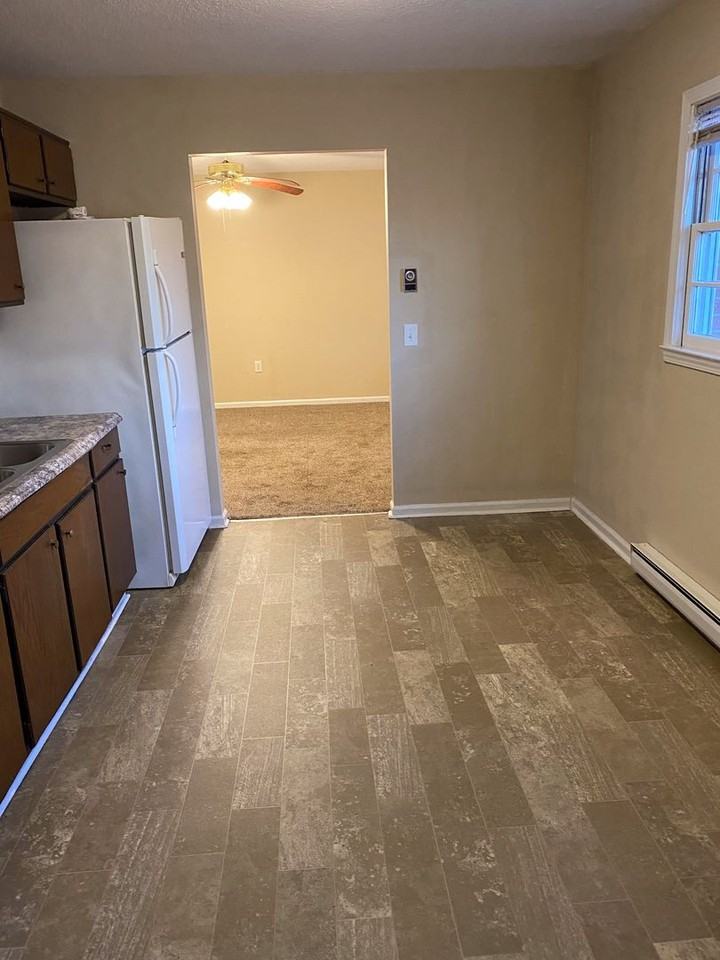 220 Vickery Dr - Photo 5 of 14