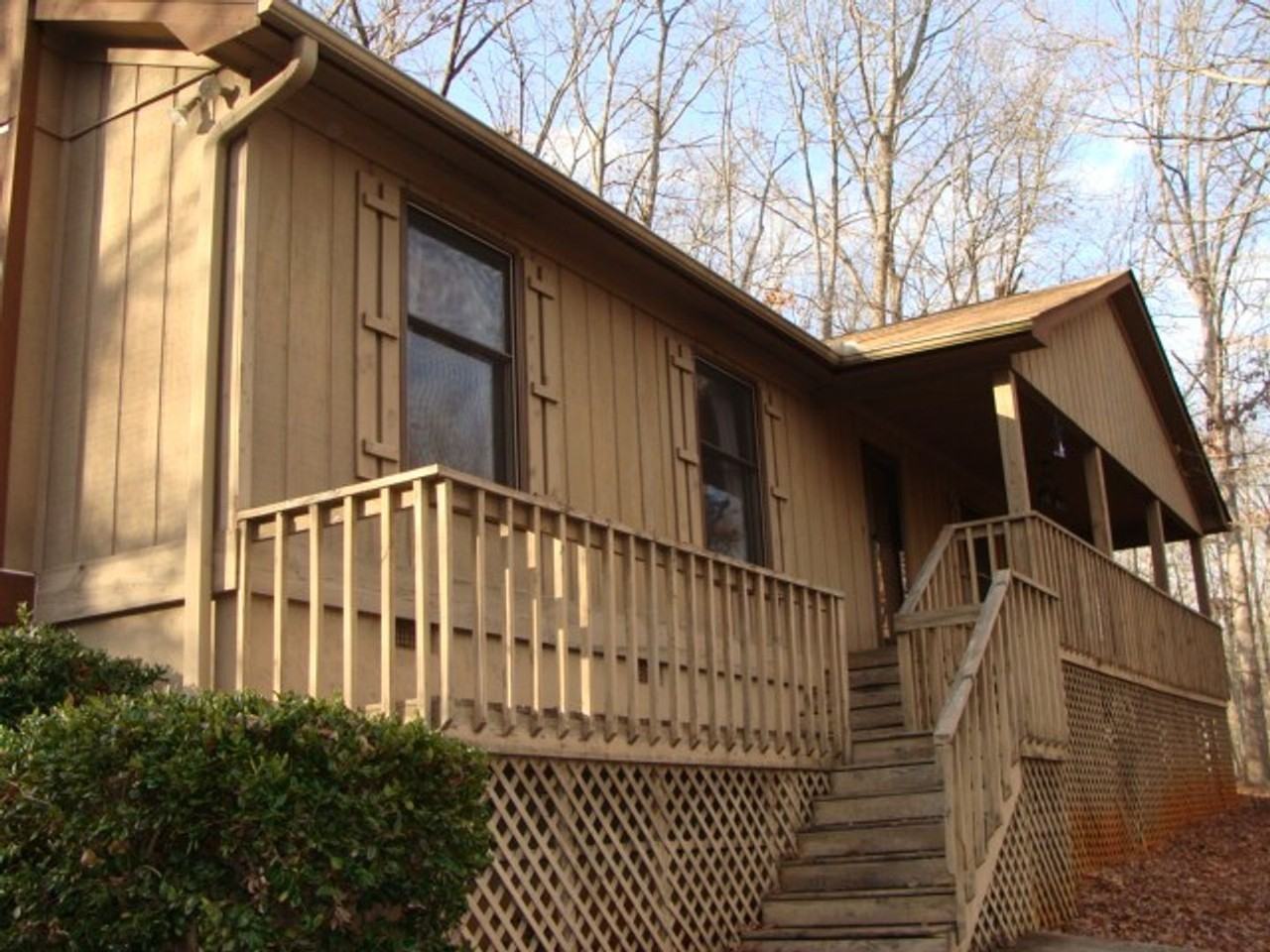 105 Hanover Way - Photo 2 of 12