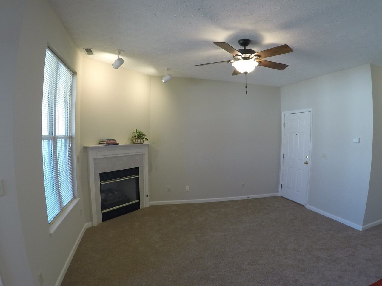 Portledge Commons, 1 and 2 Bedroom apartments, carport, central Lafayette - Photo 5 of 36