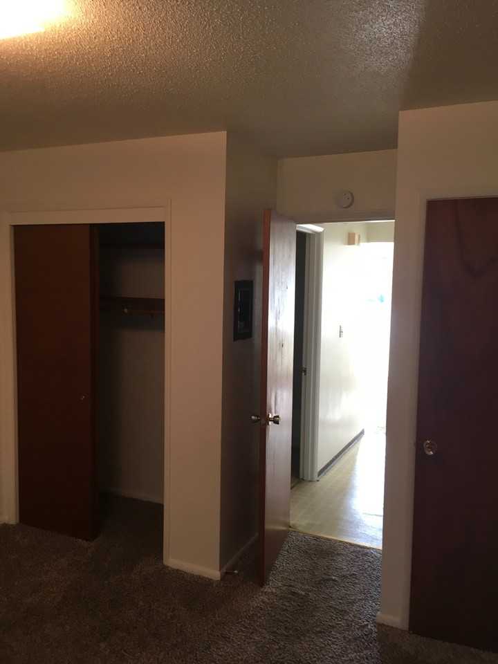 C St - Photo 7 of 7