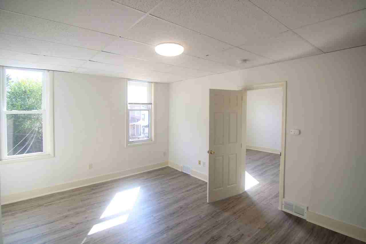 431 Rebecca Ave - Photo 2 of 19