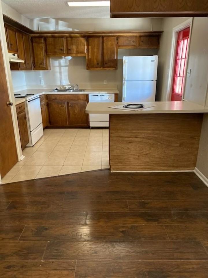 190 West - Photo 2 of 13