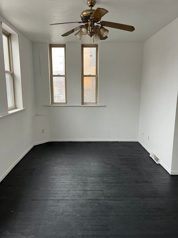 422 Logan - Photo 2 of 8