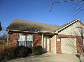 featured image of 705 705 - 707 Glenstone Drive