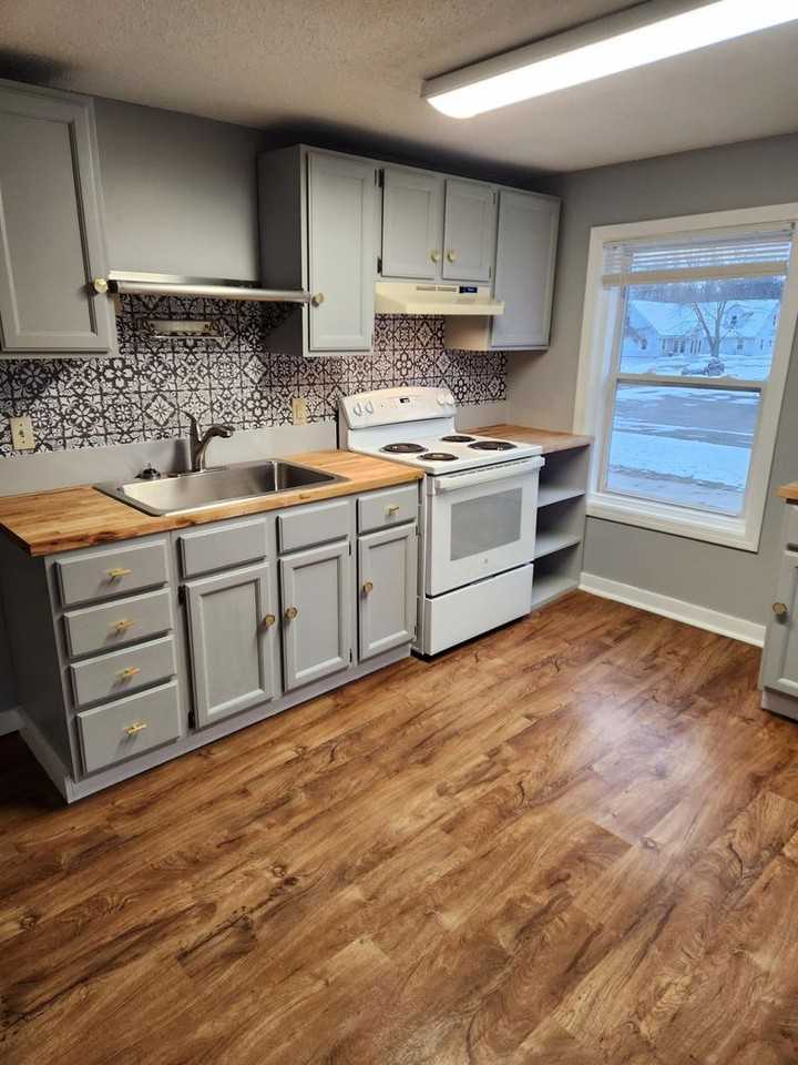 7 Western Ave Hampden - Photo 2 of 12