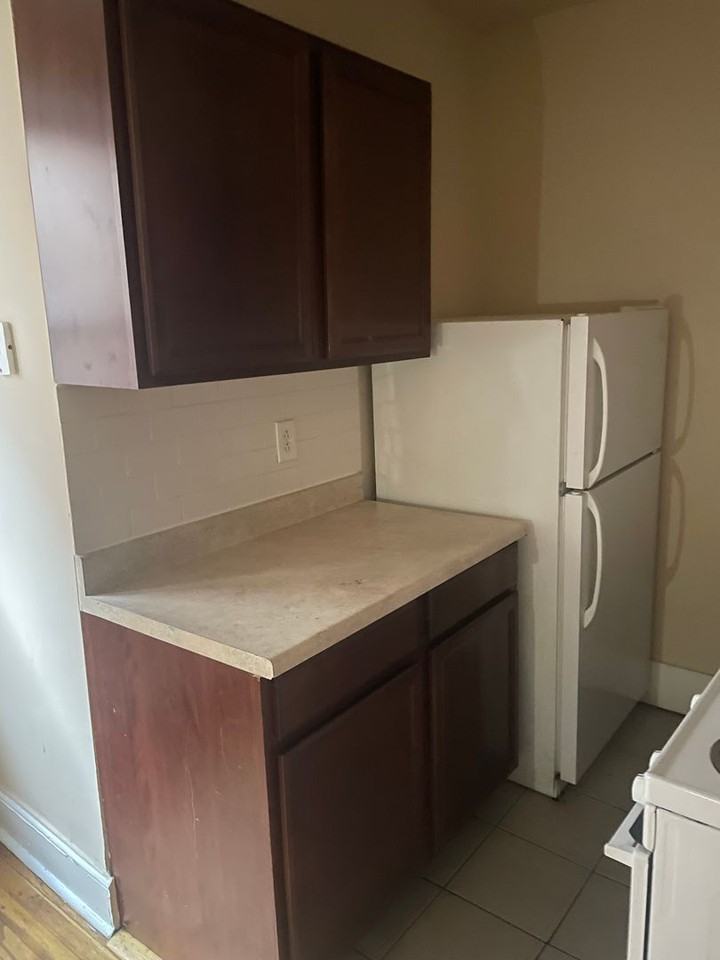 6649 N 16th ST - Photo 5 of 8