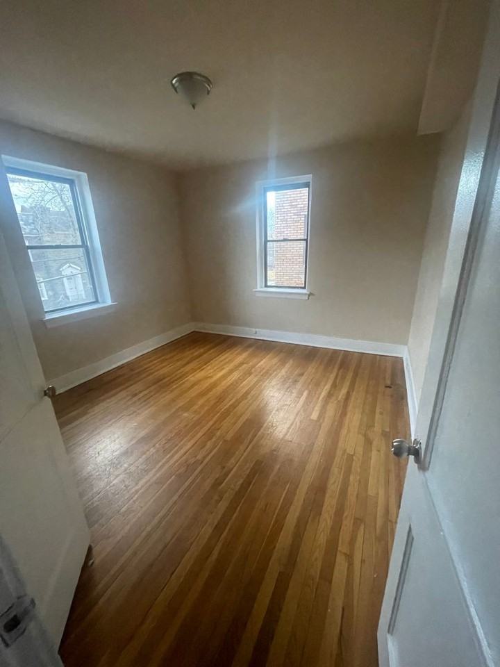 6649 N 16th ST - Photo 7 of 8