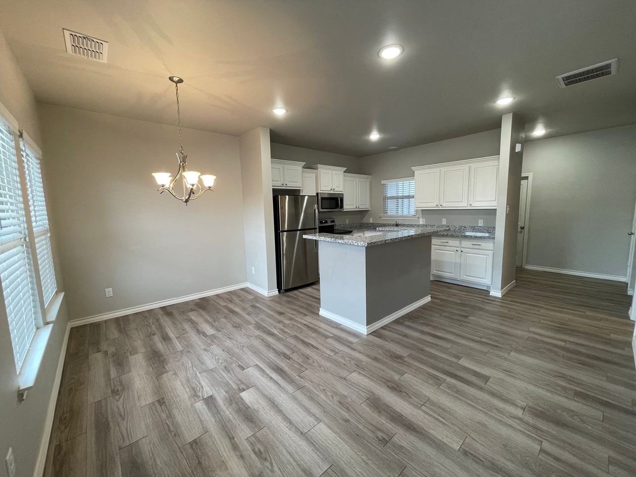 6040 24th St #39 - Photo 3 of 15