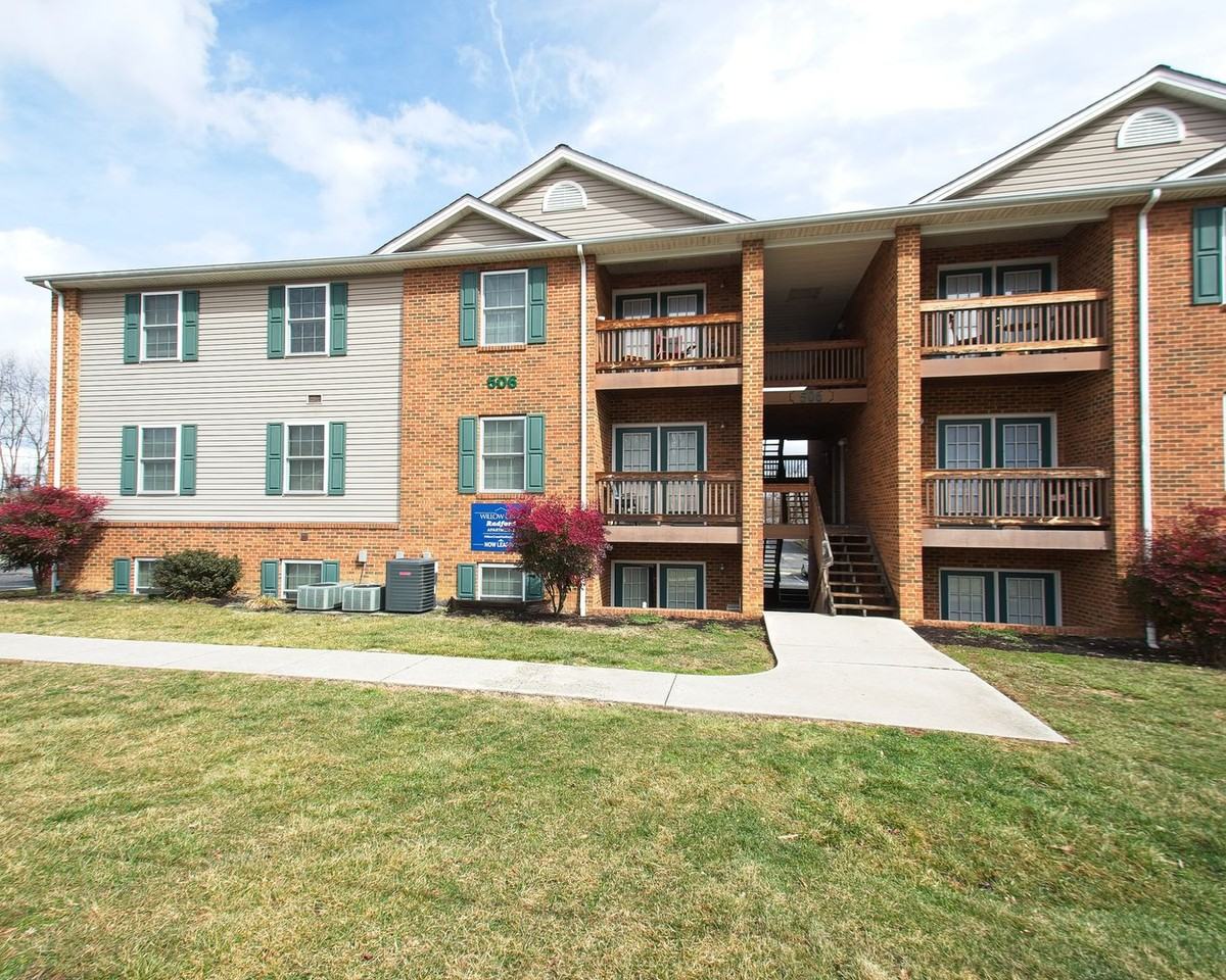 Fairfax Street East - Photo 2 of 22