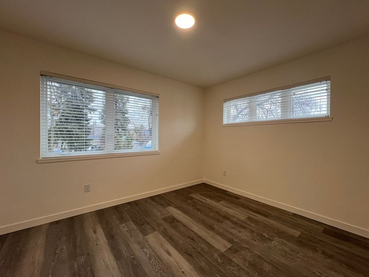 534 Putnam St #1 - Photo 7 of 8