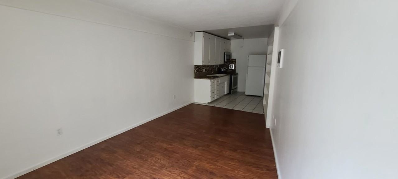 0311 - 1340 Phillips & 660 Johnson - Photo 4 of 50