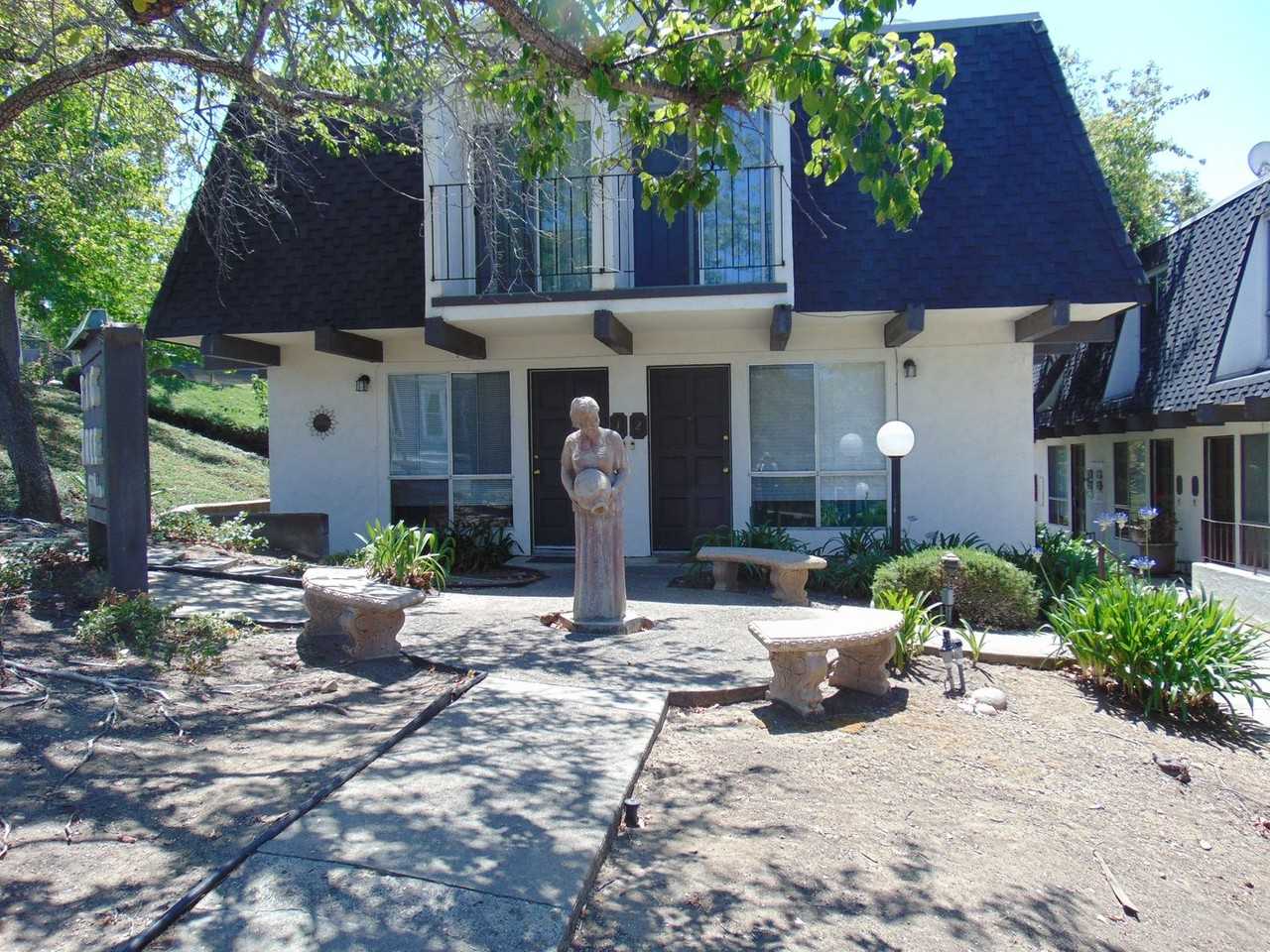 0077 677 Morro Street - Photo 2 of 15