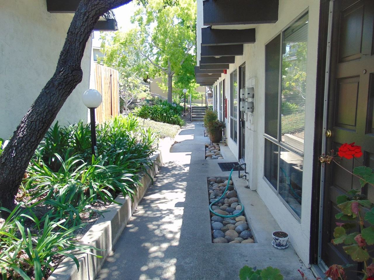 0077 677 Morro Street - Photo 3 of 15